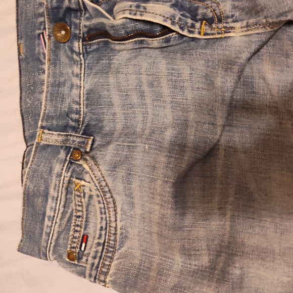 Men's Distressed Hilfiger Jeans Light Blues 36W x 39L - Picture 3 of 12